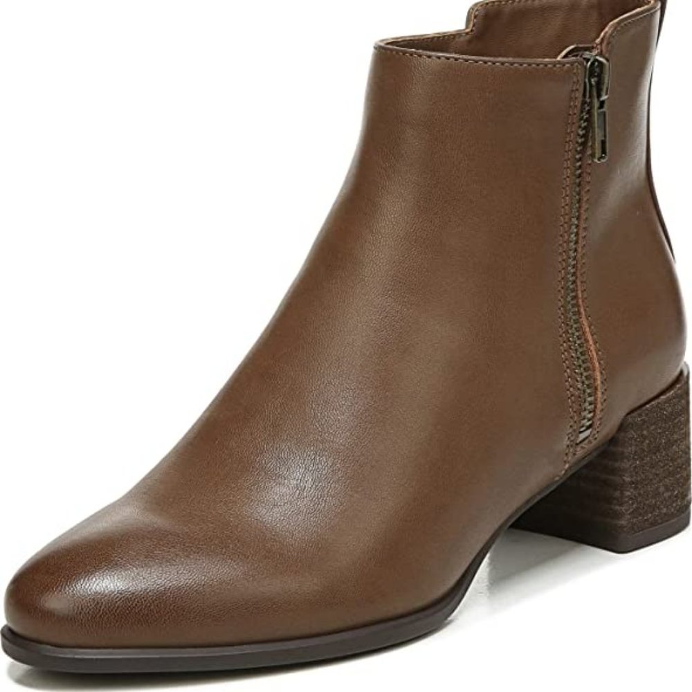 SOUL Naturalizer Women's Richy-Zip Ankle Boot, Banana Bread Brown